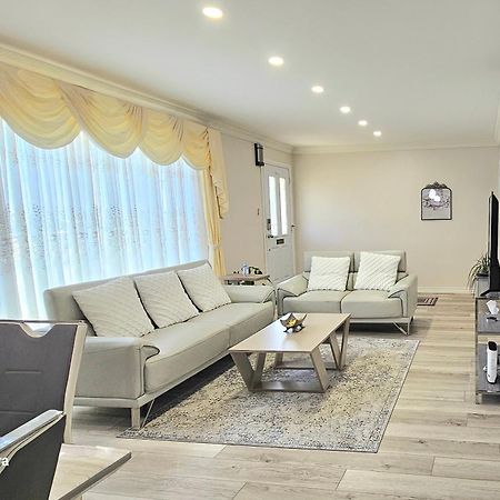 Luxurious Cozy House In Bluffs With Lake View Toronto Exterior foto